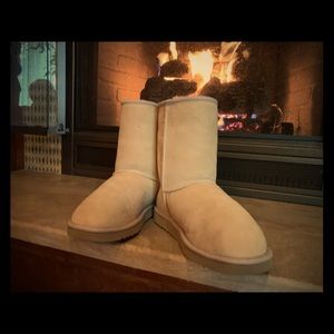 Tan Classic Short Ugg Boots Size 7